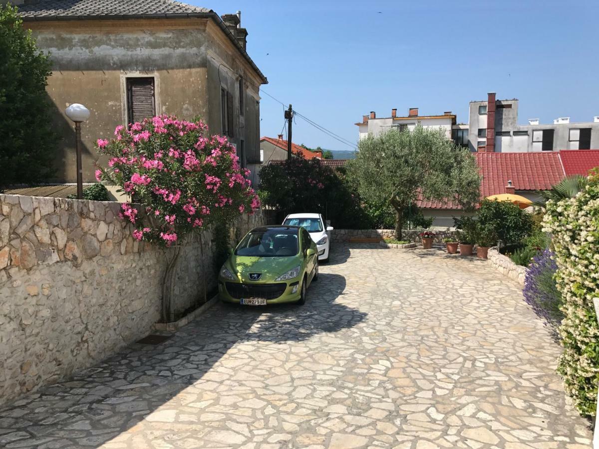 Family Apartments Vesna- 100 M Beach -Center Crikvenica Εξωτερικό φωτογραφία