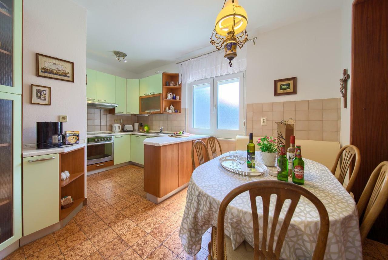 Family Apartments Vesna- 100 M Beach -Center Crikvenica Εξωτερικό φωτογραφία