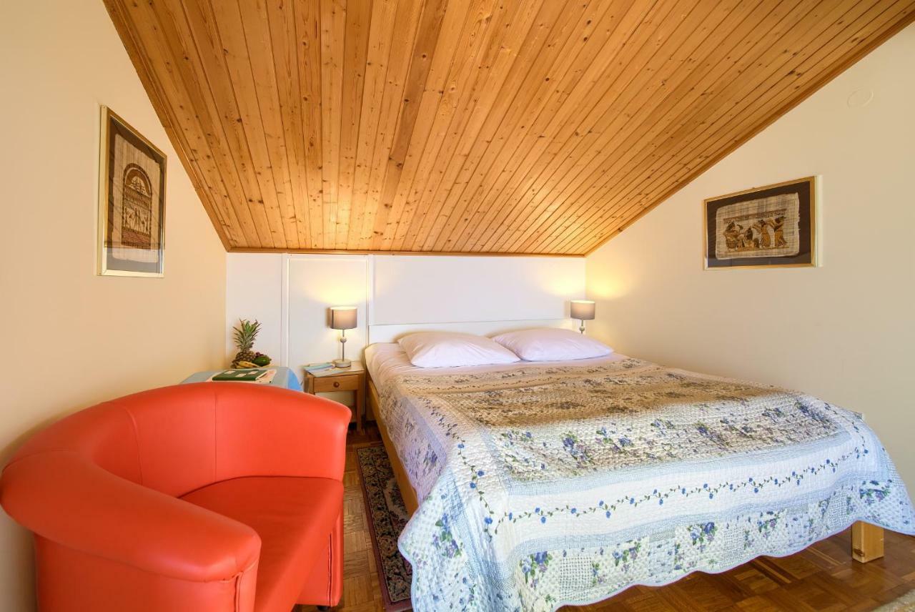 Family Apartments Vesna- 100 M Beach -Center Crikvenica Εξωτερικό φωτογραφία